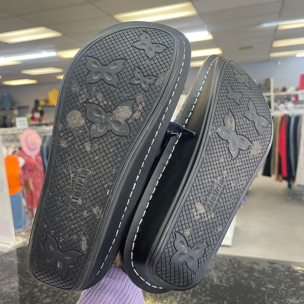 Alegria Women's Floral Patterned Flats in Black and Blue - Picture 6 of 8